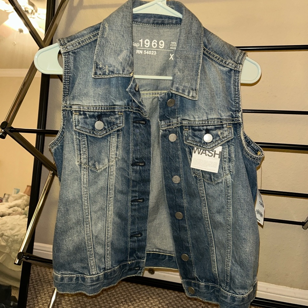NWT GAP 1969 Denim Sleeveless Vest